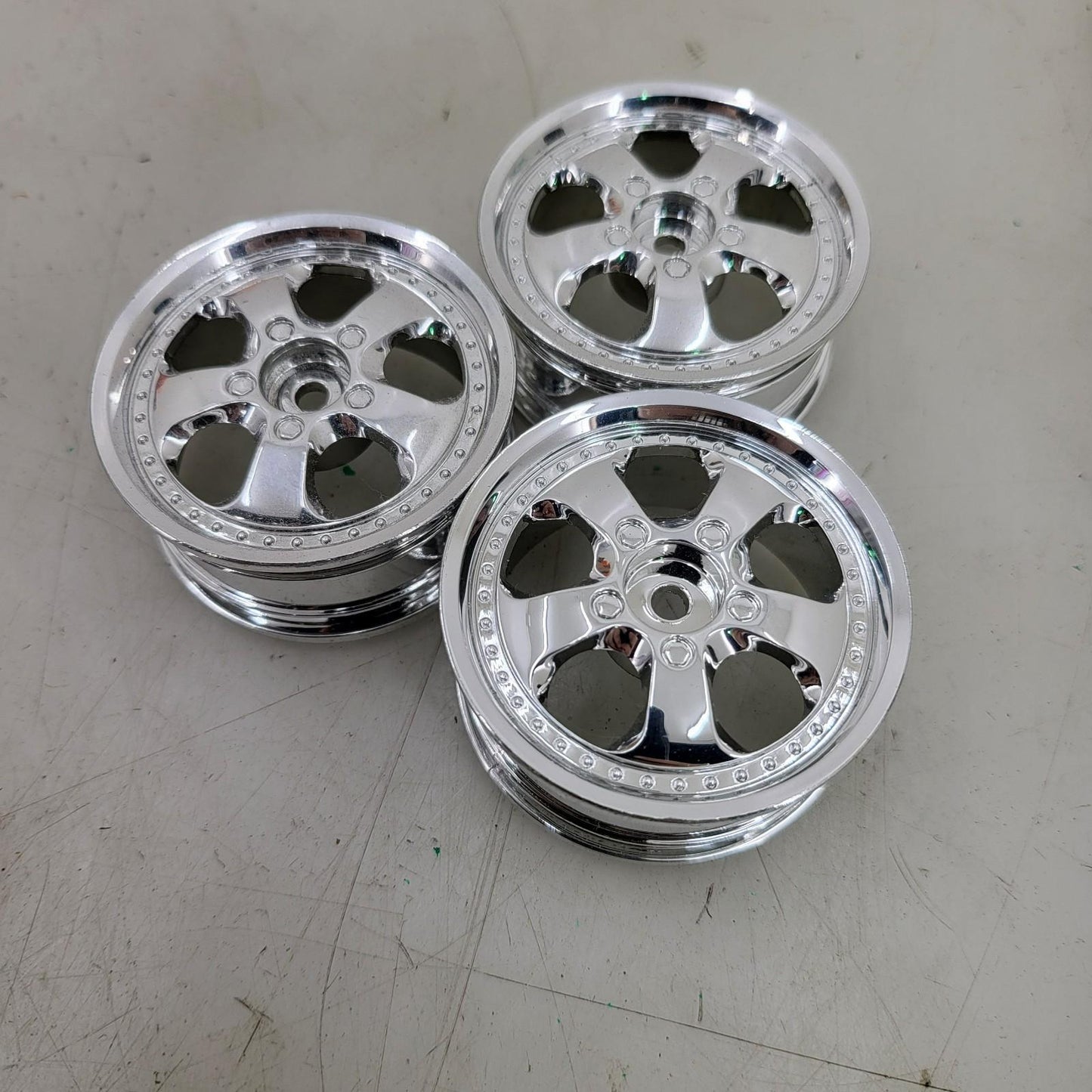 Hot Works Powers International 24mm wheels TM0602 x3