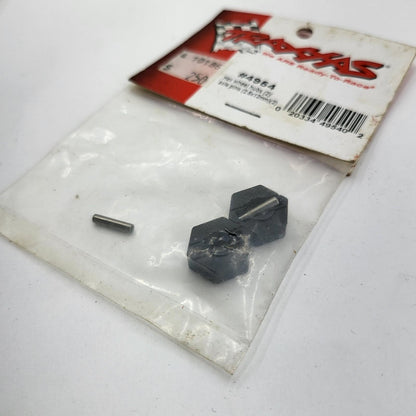 Traxxas wheel hubs and pins #4954