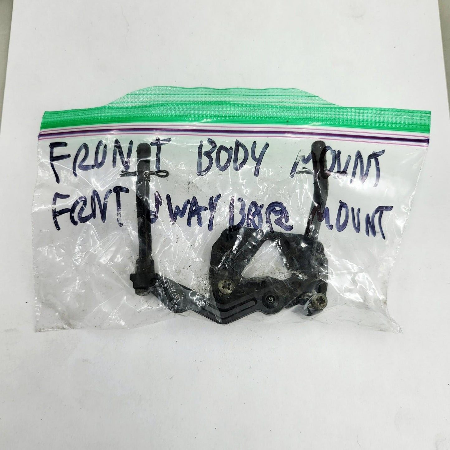 Serpent impact M2 Nitro front sway bar and body mount