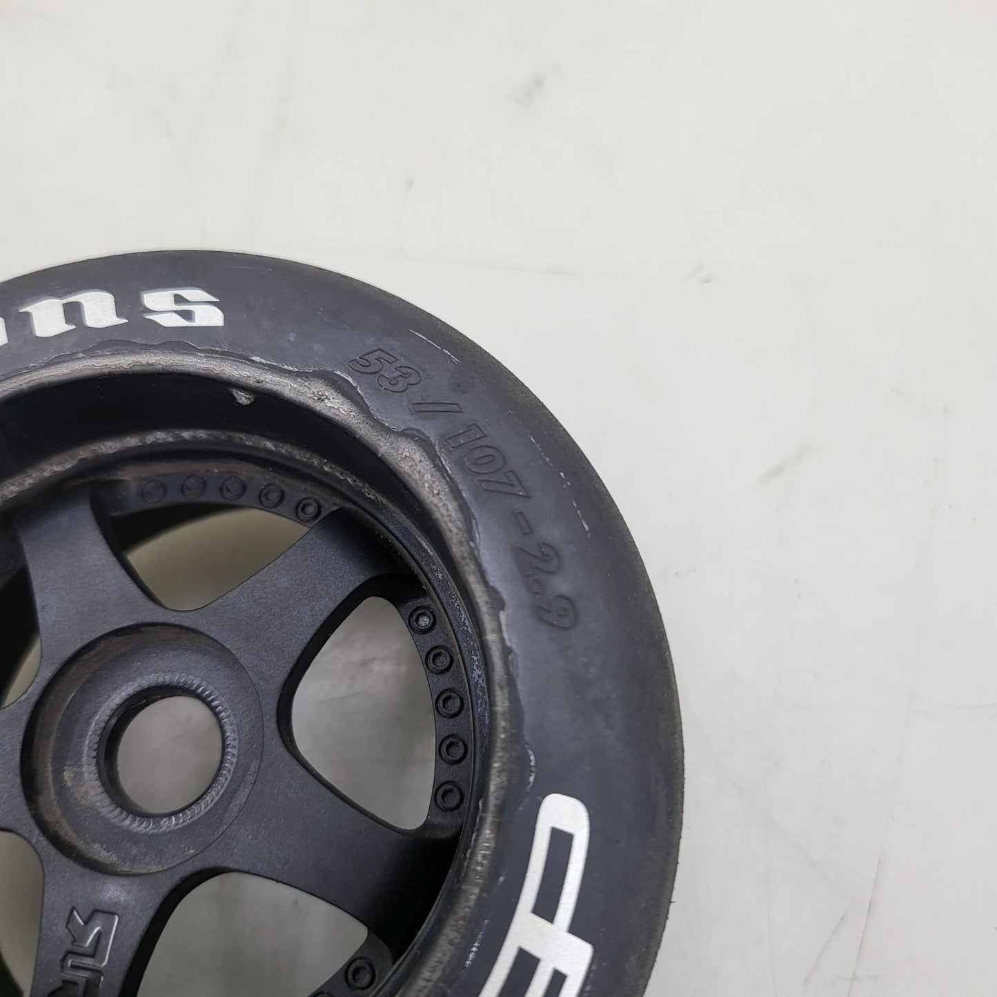 ARRMA DBoots Hoons 53/107 2.9 belted 5 spoke wheel X1 #550084