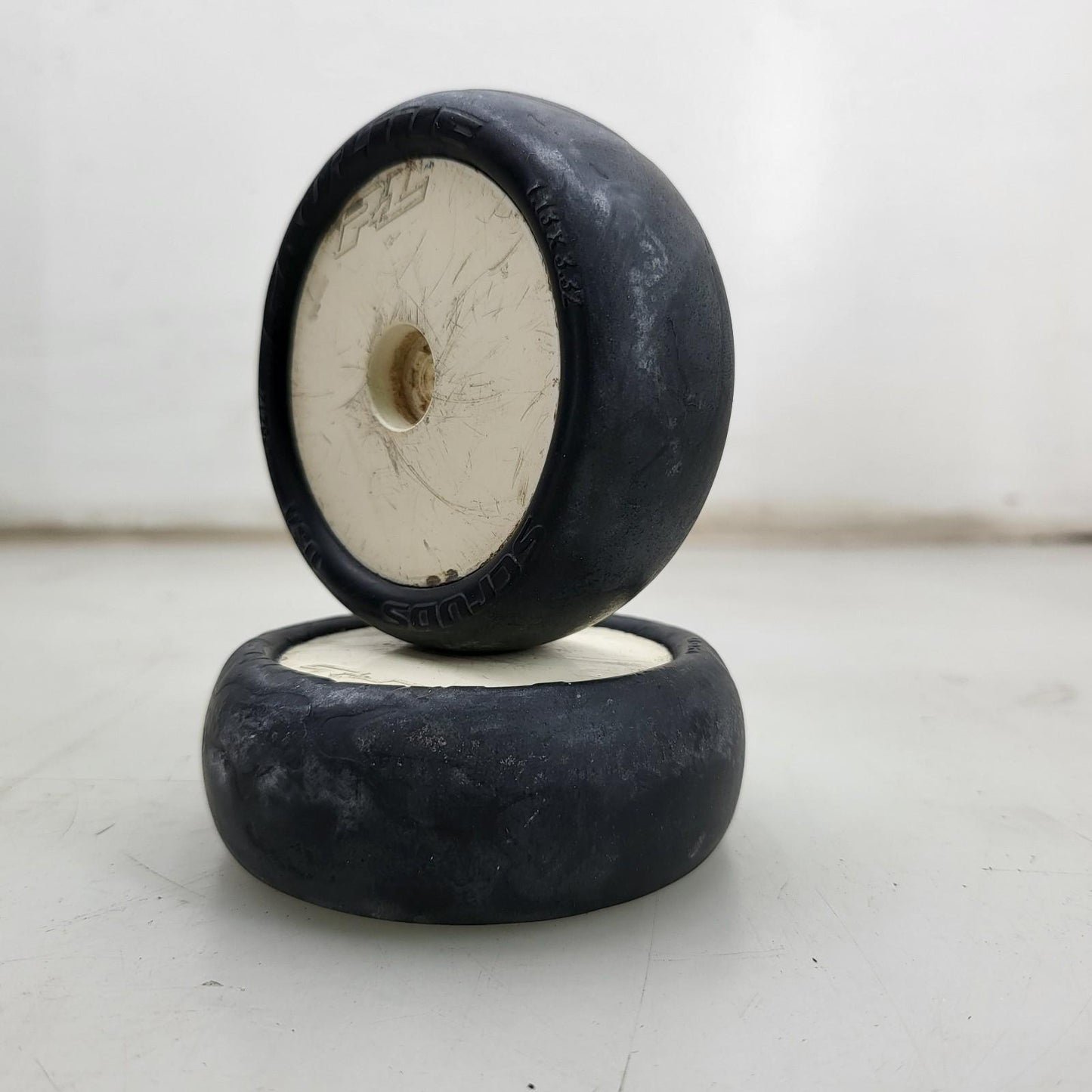 Proline buggy wheels 1/10th scale on proline scrubs