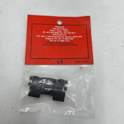 Traxxas lower shock mount with retainer #6919