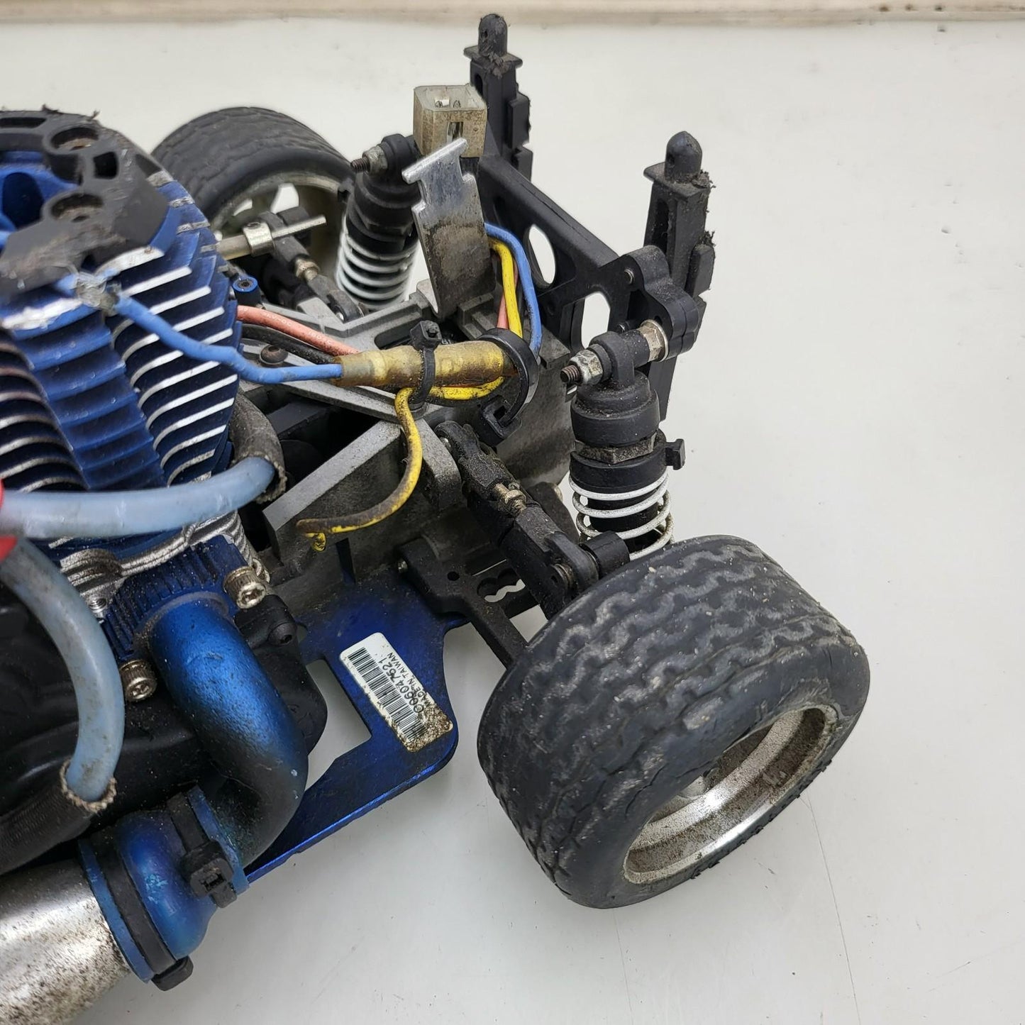Traxxas vintage nitro 4-Tec, untested, rolls freely, red