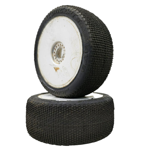 Jconcepts white 1/8th buggy wheels on teazer tires x2