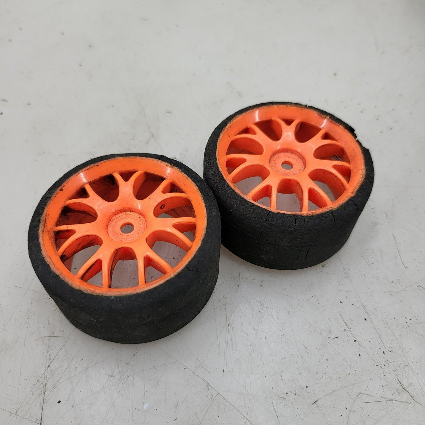 X2 orange multi-spoke wheels 40 shore on foam tires, one foam damaged 1/10