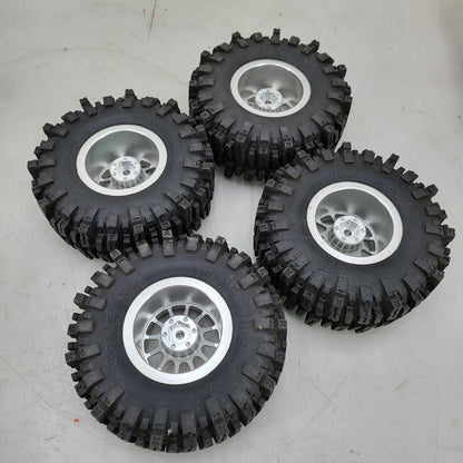 X4 Mud slinger 2.2 tires 4x4 on billet aluminum weighted GL wheels 1/10th SCX10