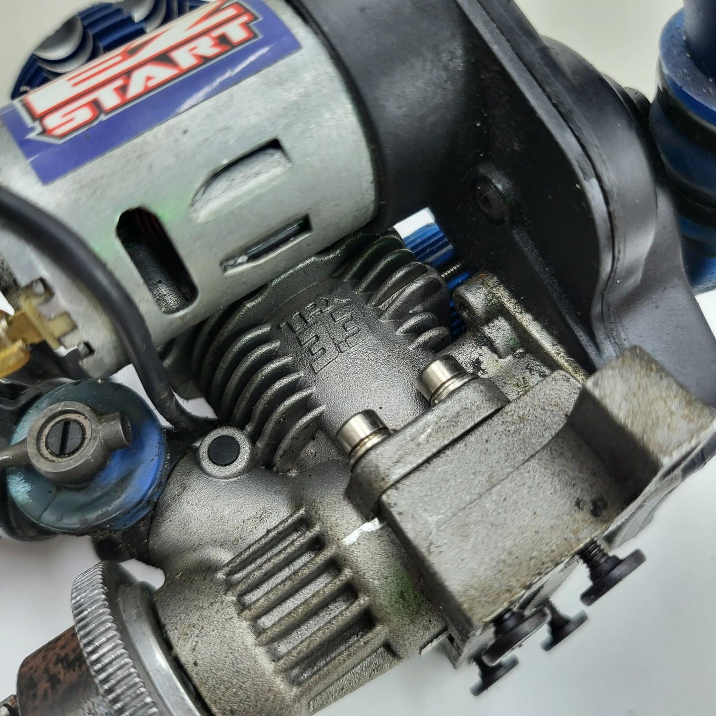Traxxas 4-Tec nitro 3.3 53097-3 engine/ motor from 4-Tec w/ pipe, filter, +