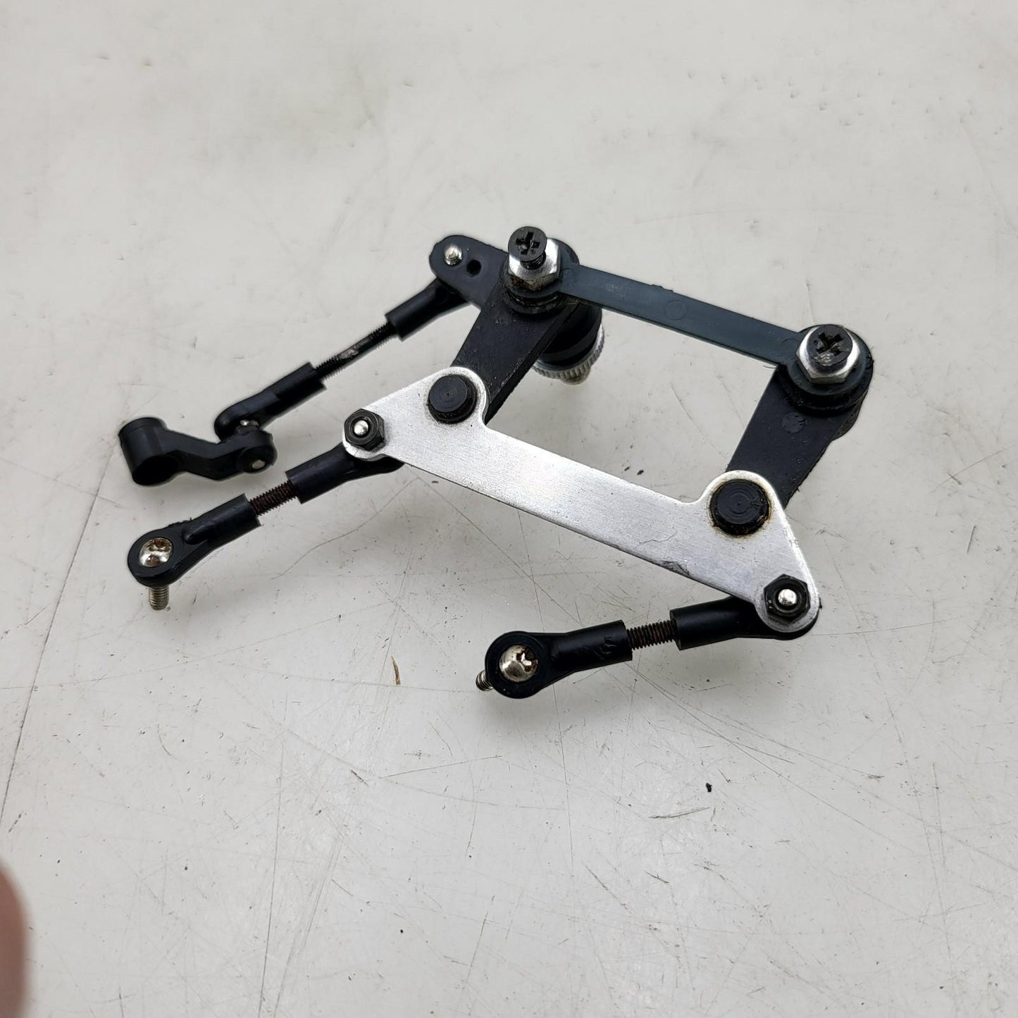 Kyosho SuperTen Bellcranks, toe links, drag links, servo saver, horn, & hardware