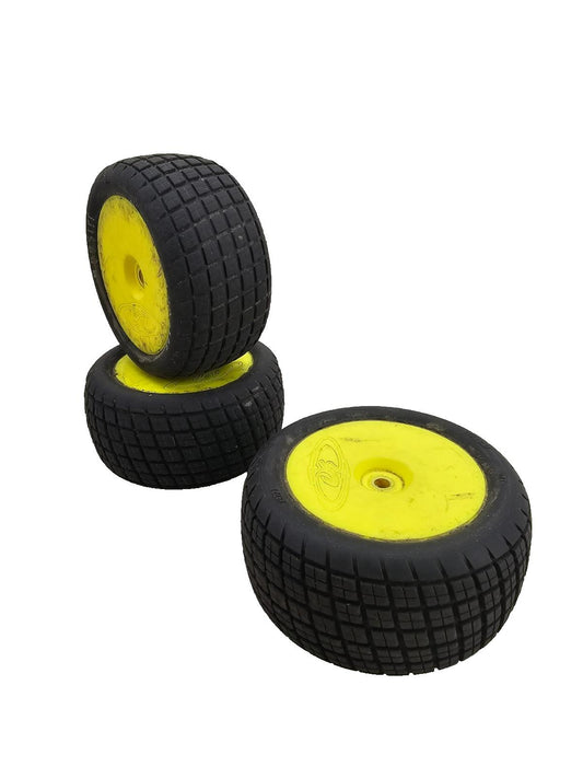 Pro-Line Hoosier 827402 tires on yellow disc wheels, set of 3 wheels 2.2"