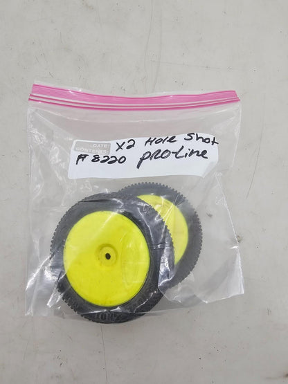 Pro-Line Hole shot tires on yellow disc wheels, 2.2" 1/10 #8220