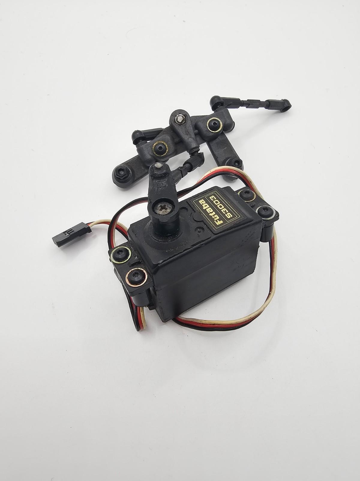 Team Associated NTC3 Steering servo Futaba s3003 w/ steering rack, links