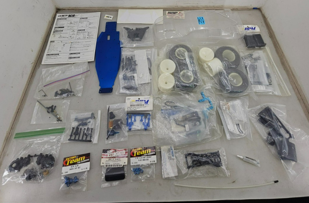 Team Associated Factory Team RC10GT Nitro kit/ parts #7060, read