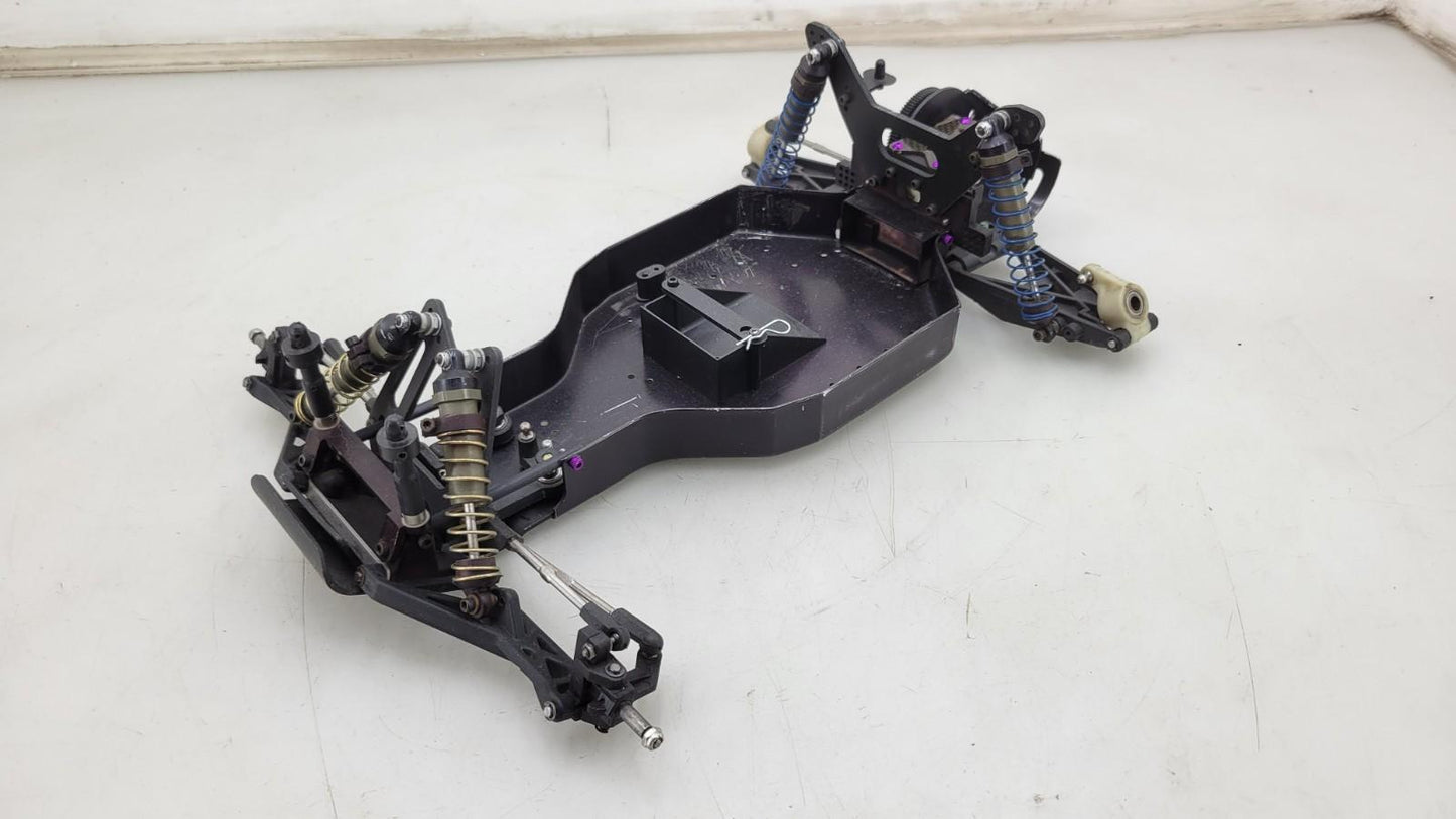 Team Associated RC10DS, Black metal chassis, roller, carbon trans cover