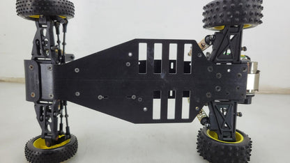 Vintage Kyosho Ultima Pro, very clean, low use if any, comes with whats shown