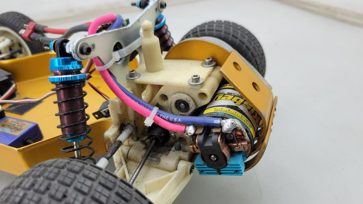 Vintage Team Associated RC10 Gold pan w/ "going for gold" body, kisbey motor, se