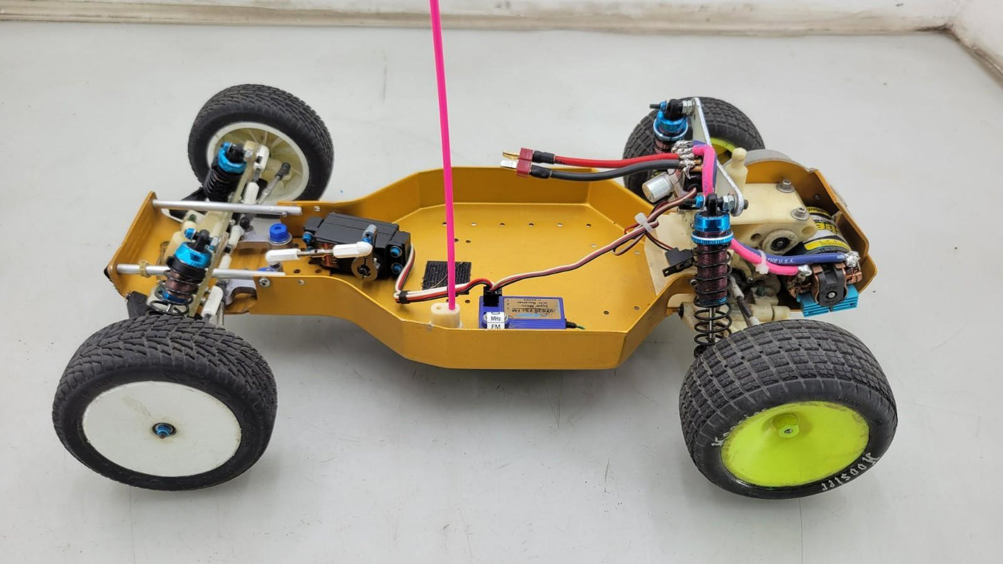 Vintage Team Associated RC10 Gold pan w/ "going for gold" body, kisbey motor, se