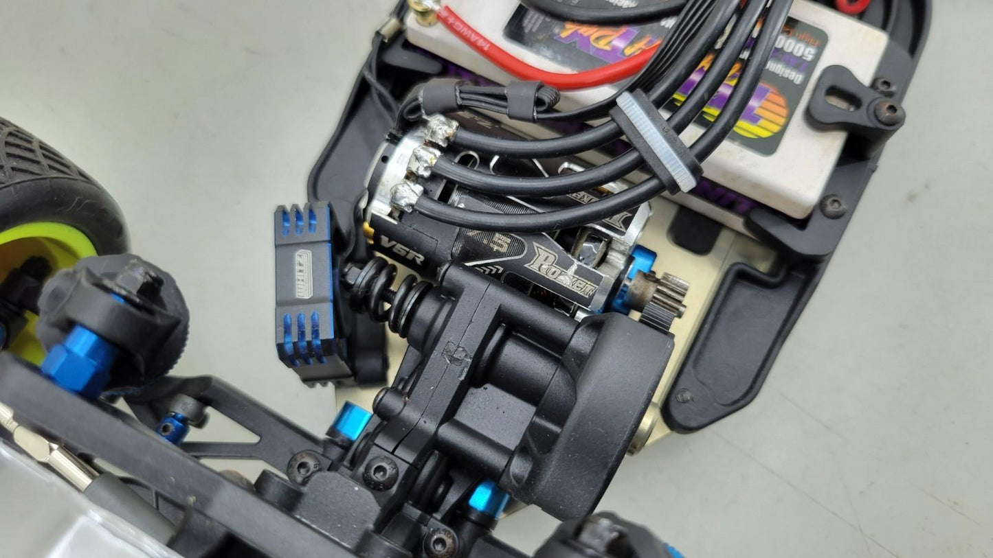 Team Associated RC10B6 With Clear Body, Spoilers, Electronics Minus Transmitter+