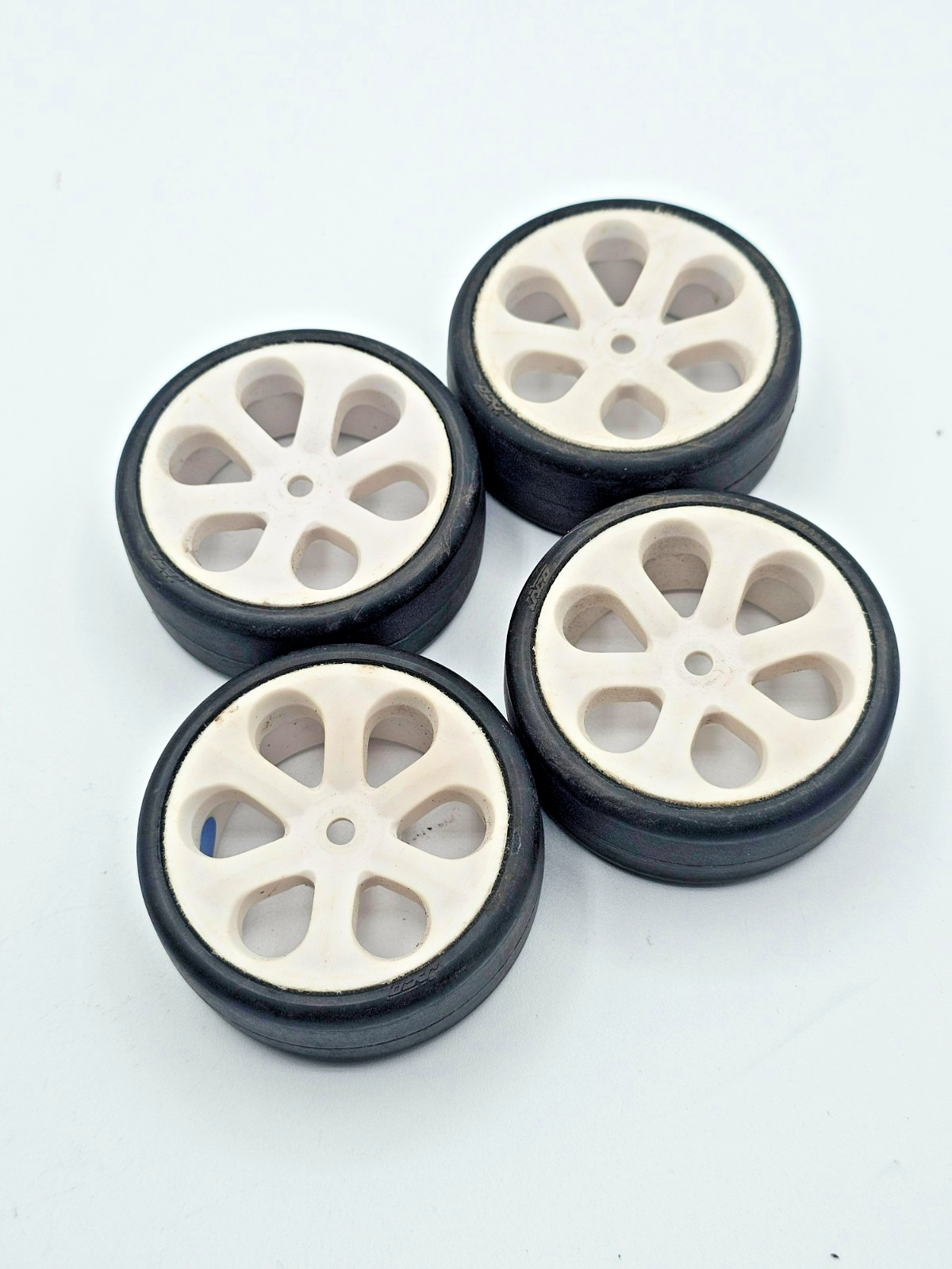Jaco 1/10 Touring Car Mounted Wheel Tire Set Blue Compound