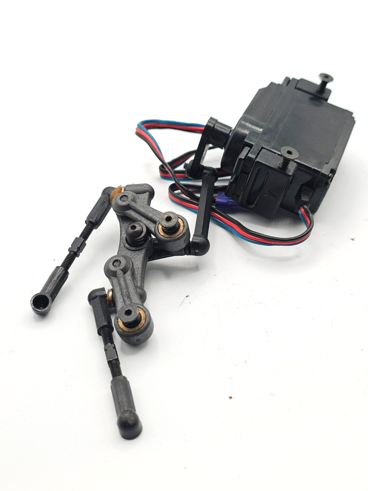 Team Associated TC4 Sterring rack, steering links, servo #94102, tested working